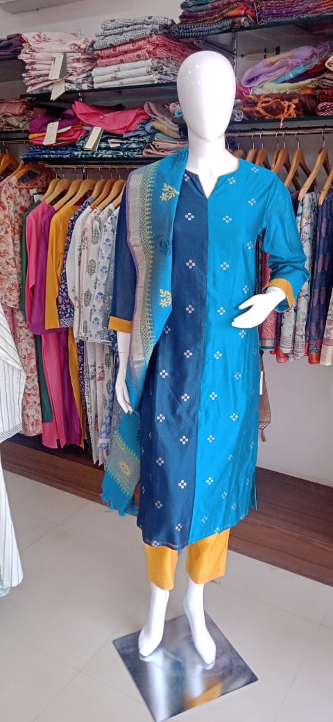 TIMELESS BLUE COTTON SILK KURTA SET WITH GOLDEN DUPATTA