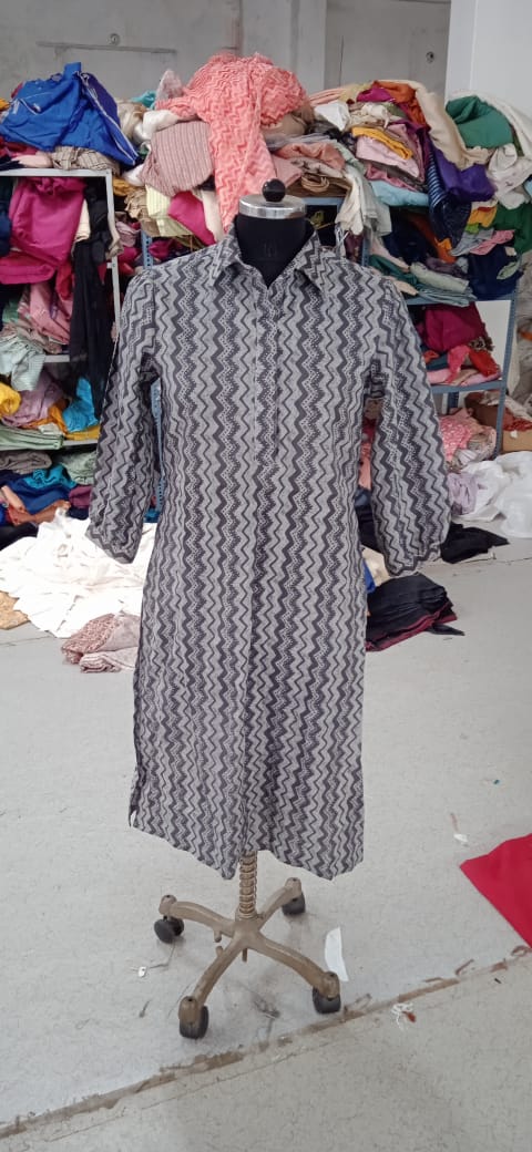 The "Zig-Zag Zenith" Cotton Tunic