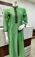 Straight Kurta with collar patti
