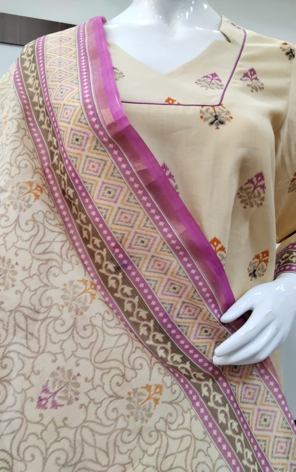 Digital Print hand embroidery detailed Kurta Set with solid bottom