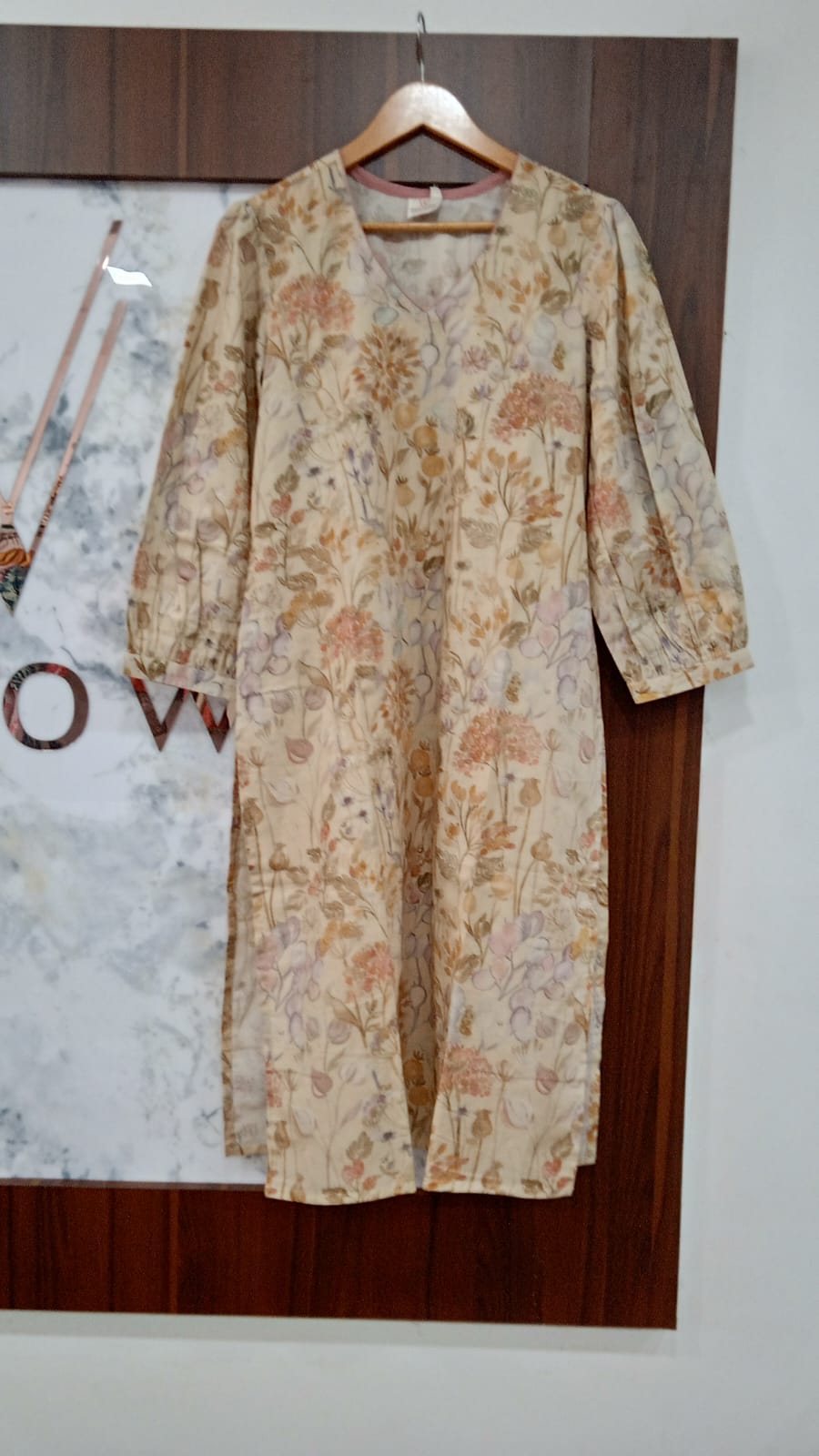Beige Floral Print Cotton Kurta with Balloon Sleeves