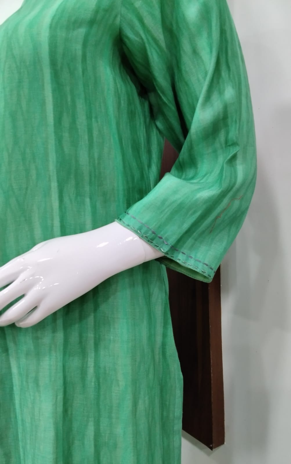 Emerald Verticals Silk Kurta Set with Botanical Dupatta