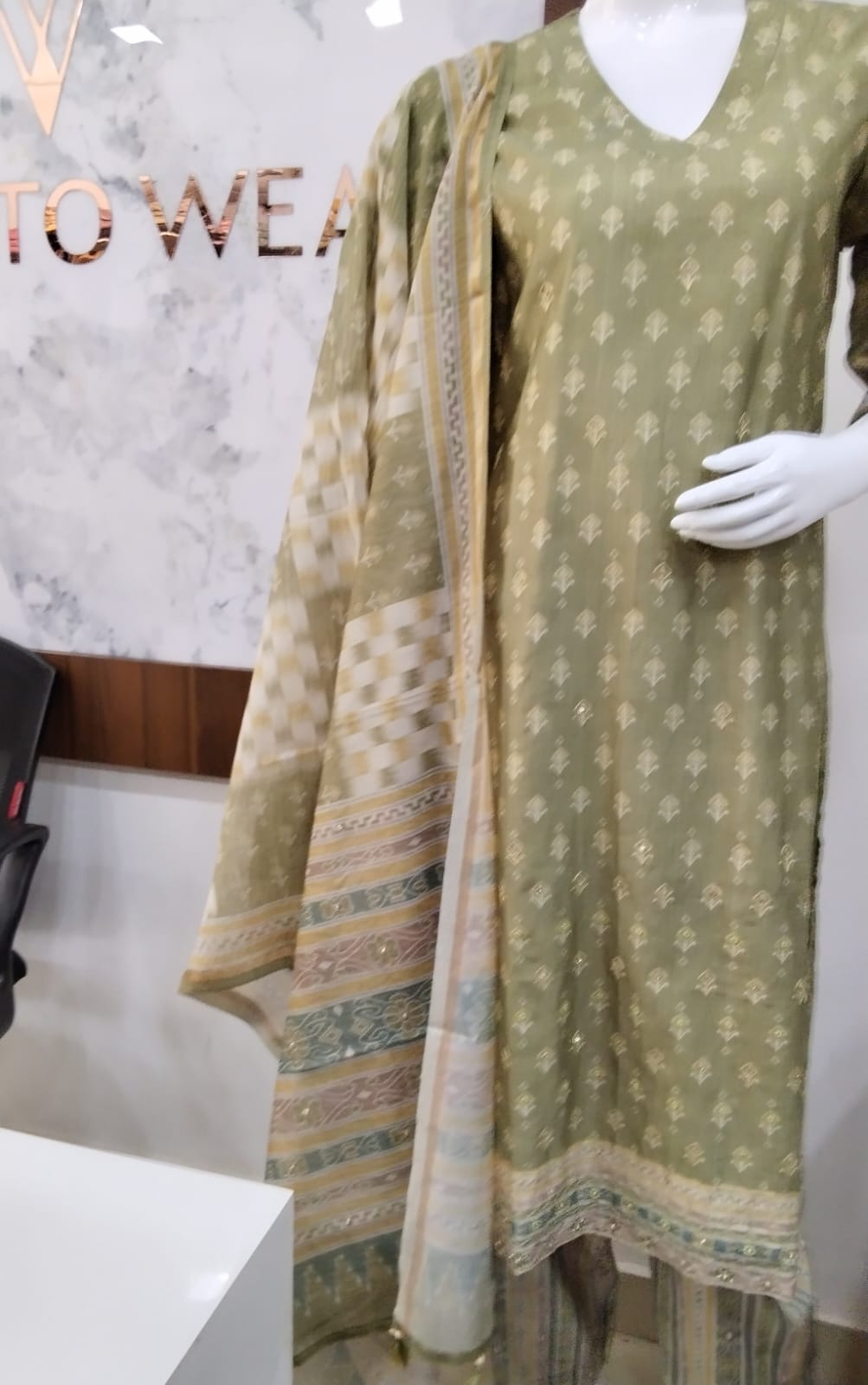 Olive Gold Ethnic Printed Kurta Set with Banarasi Block Dupatta