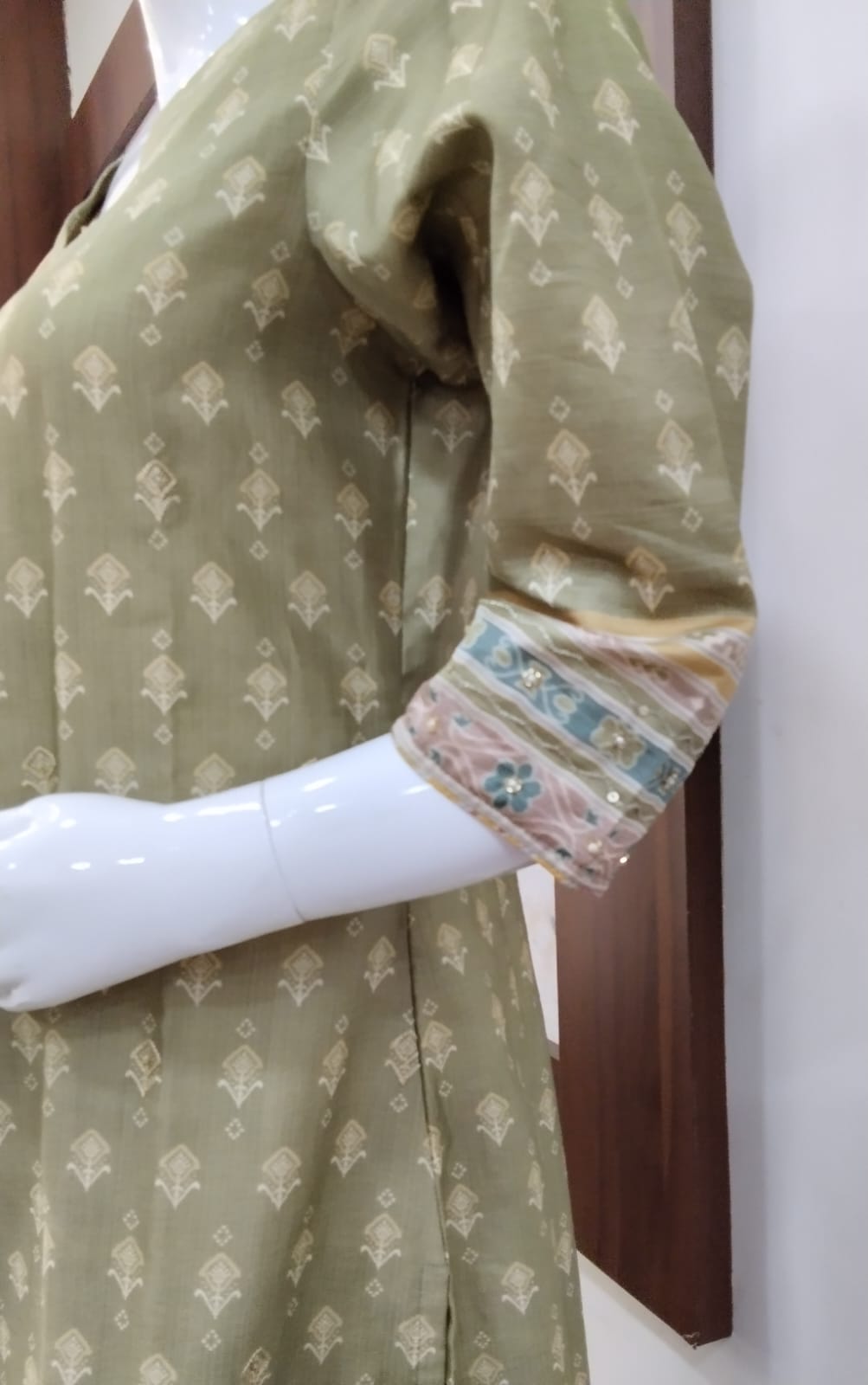 Olive Gold Ethnic Printed Kurta Set with Banarasi Block Dupatta