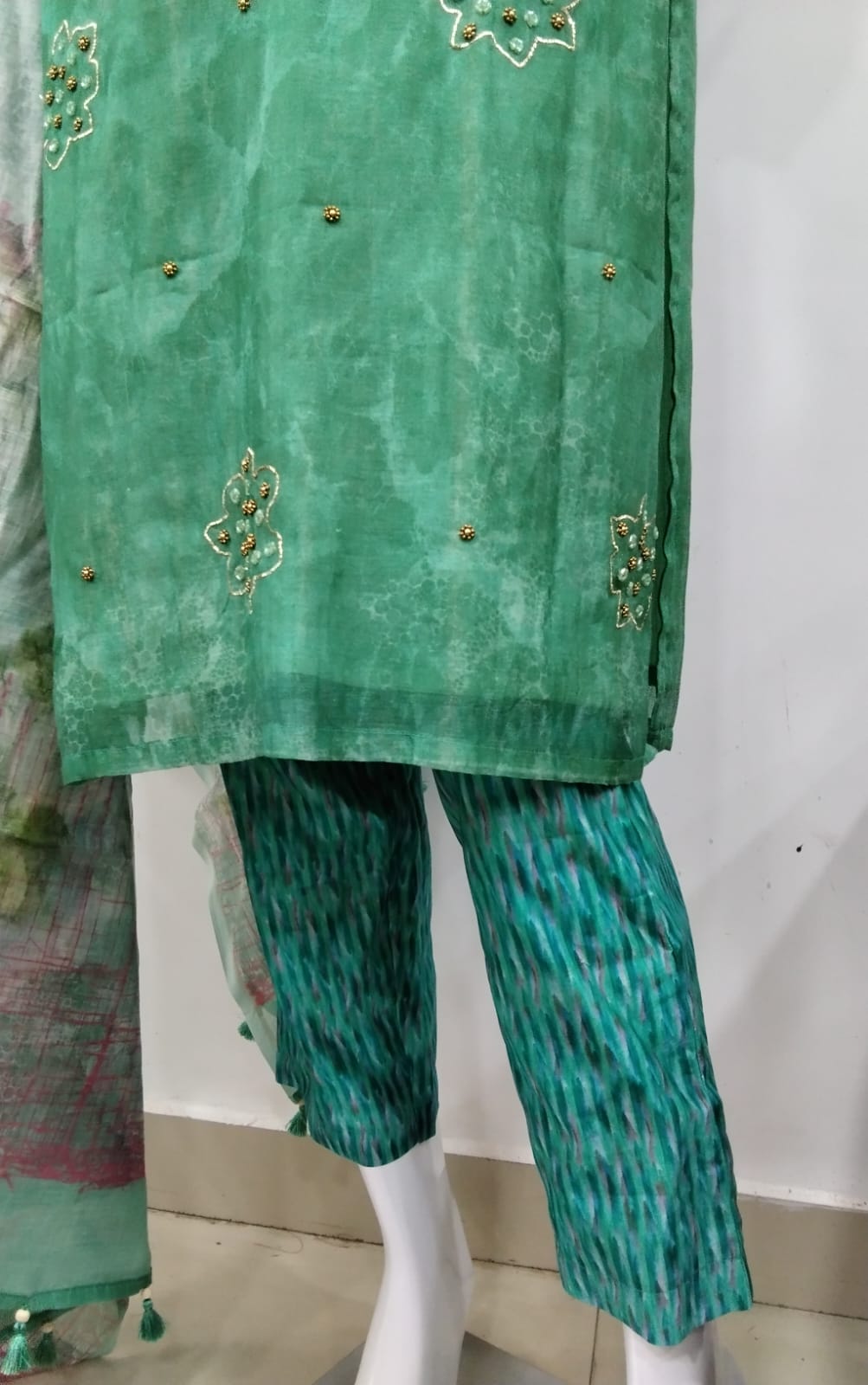 Emerald Green Hand-Embroidered Mull Chanderi Suit Set