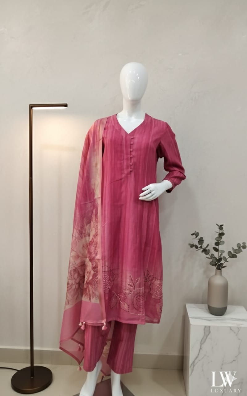 Hand-Embroidered Mull Chanderi with a Blooming Floral Dupatta