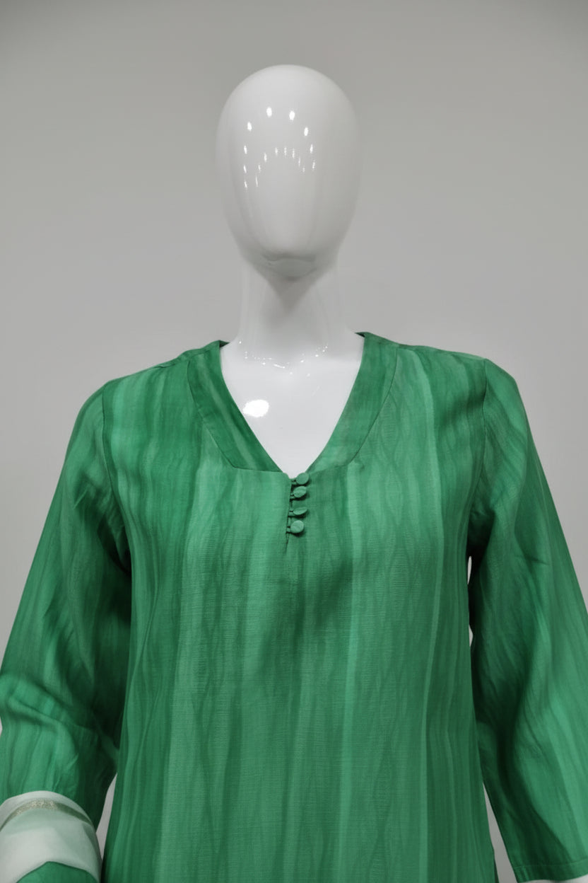Emerald Green Embroidered Silk-Blend Kurta Set with Printed Dupatta